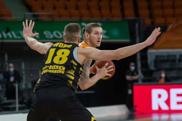 战的兄弟 战的兄弟