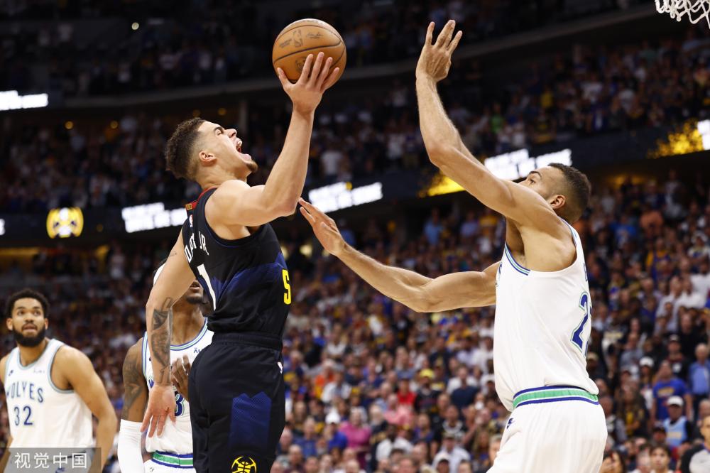 的观众关注 的观众关注